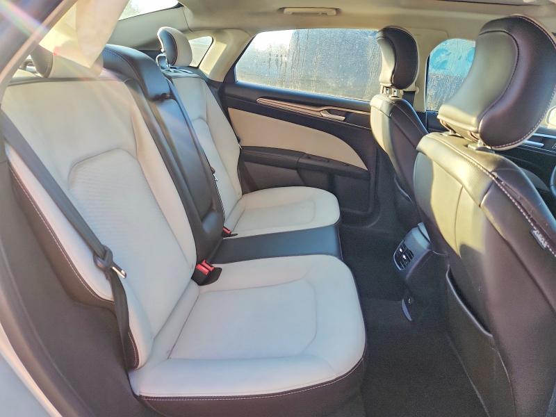 Photo 10 from auction – 2019 FORD FUSION with VIN 3FA6P0HD5KR127266