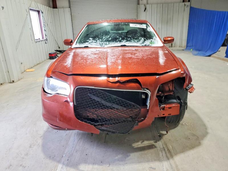 Photo 5 from auction – 2020 CHRYSLER 300 TOURIN with VIN 2C3CCARG7LH179233