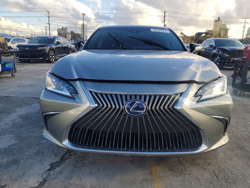Photo 5 from auction – 2020 LEXUS ES 300H with VIN 58AD21B11LU011145