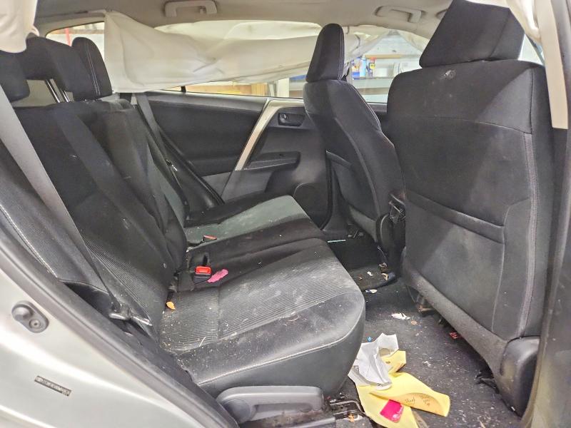 Photo 11 from auction – 2013 TOYOTA RAV4 XLE with VIN 2T3RFREV8DW048636