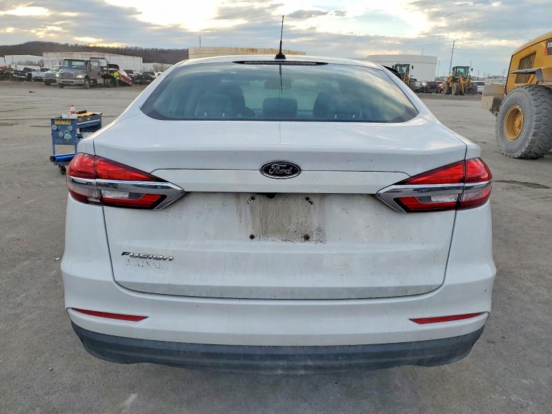 Photo 6 from auction – 2019 FORD FUSION S with VIN 3FA6P0G78KR250409