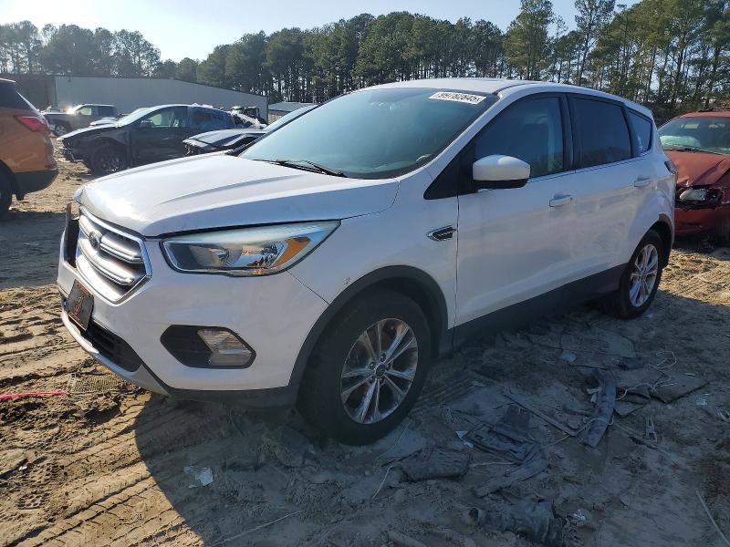 FORD ESCAPE SE 2017 with VIN 1FMCU0G91HUB04826 - Photo from auction