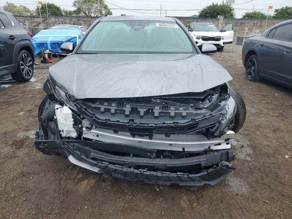 Photo 5 from auction – 2026 TOYOTA CAMRY with VIN 4T1DAACK5TU662053