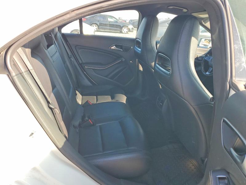 Photo 10 from auction – 2015 MERCEDES-BENZ CLA with VIN WDDSJ4EB8FN271798
