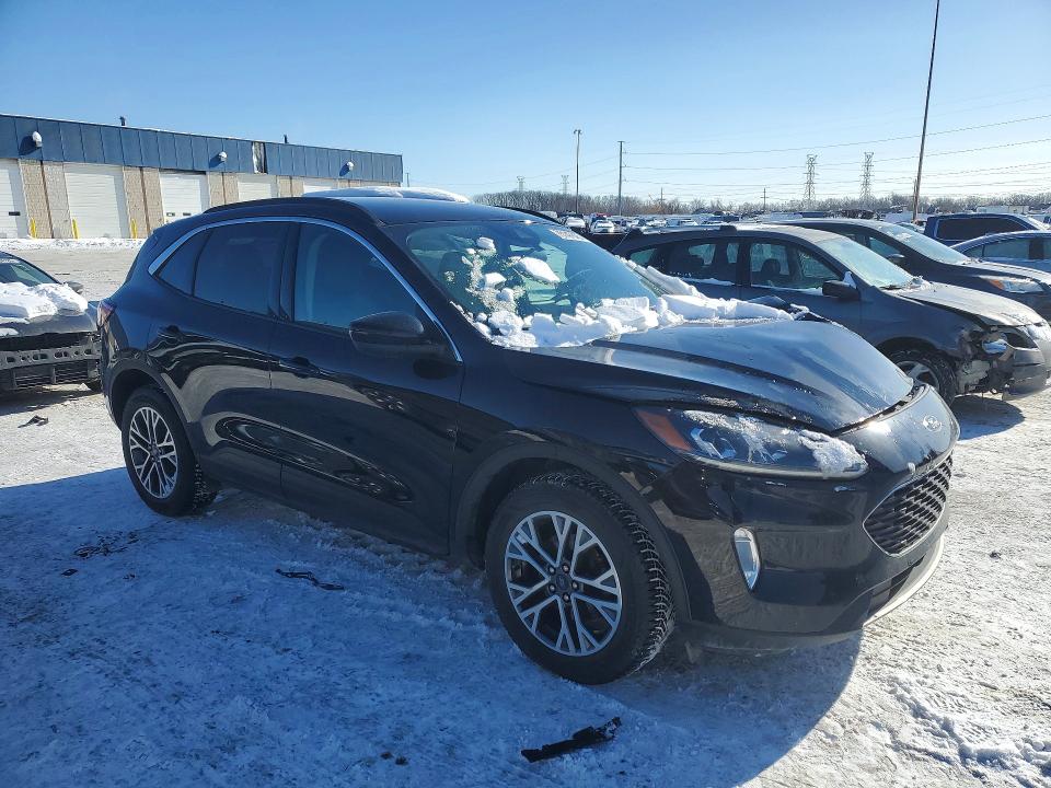 Photo 4 from auction – 2020 FORD ESCAPE with VIN 1FMCU9H94LUB01415
