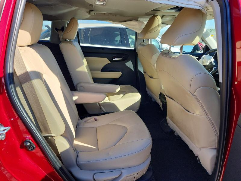 Photo 11 from auction – 2023 TOYOTA HIGHLANDER with VIN 5TDKBRCH0PS121160