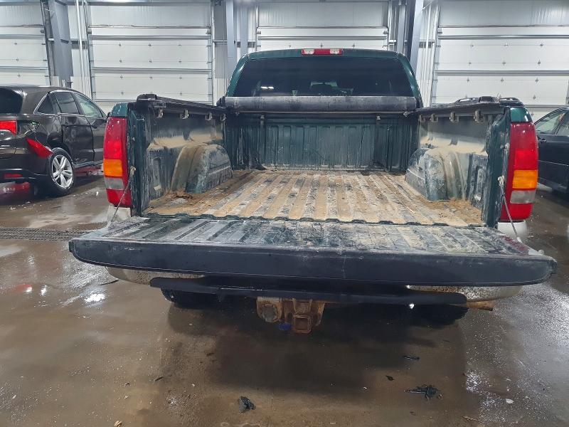 Photo 6 from auction – 2002 CHEVROLET 1500 with VIN 2GCEK19T821411656