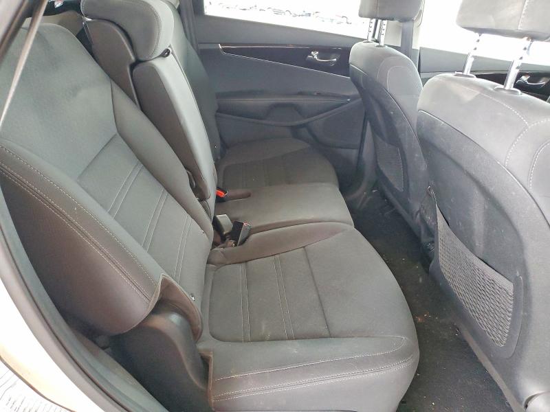 Photo 10 from auction – 2020 KIA SORENTO S with VIN 5XYPGDA59LG692706