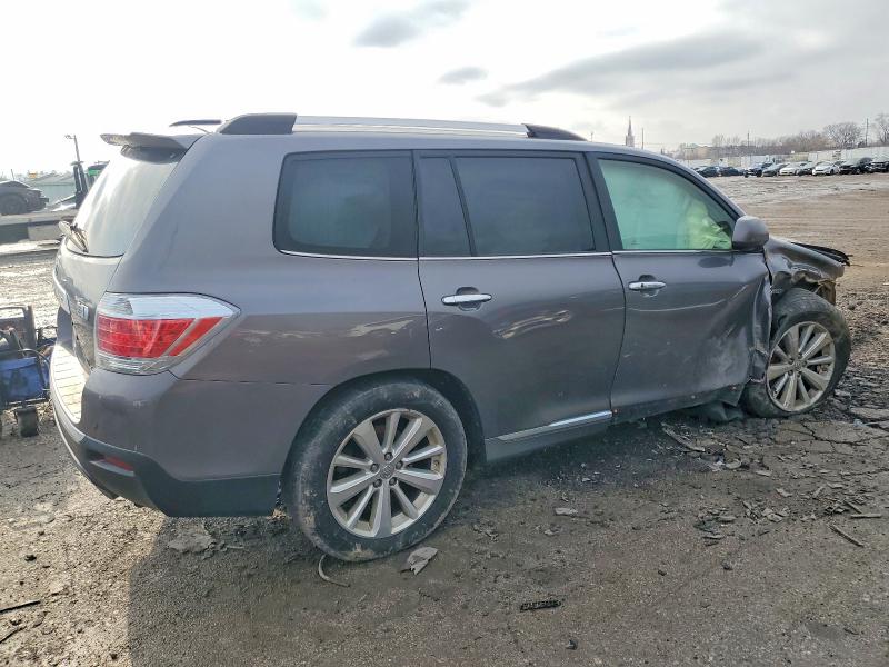 Photo 3 from auction – 2013 TOYOTA HIGHLANDER with VIN JTEDC3EH3D2012321