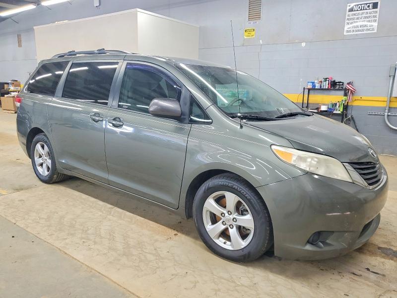 Photo 4 from auction – 2013 TOYOTA SIENNA LE with VIN 5TDKK3DC0DS279946