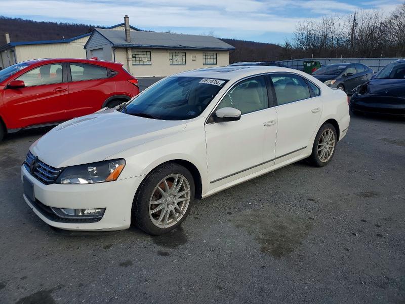 VOLKSWAGEN PASSAT SEL 2013 with VIN 1VWCN7A31DC131231 - Photo from auction