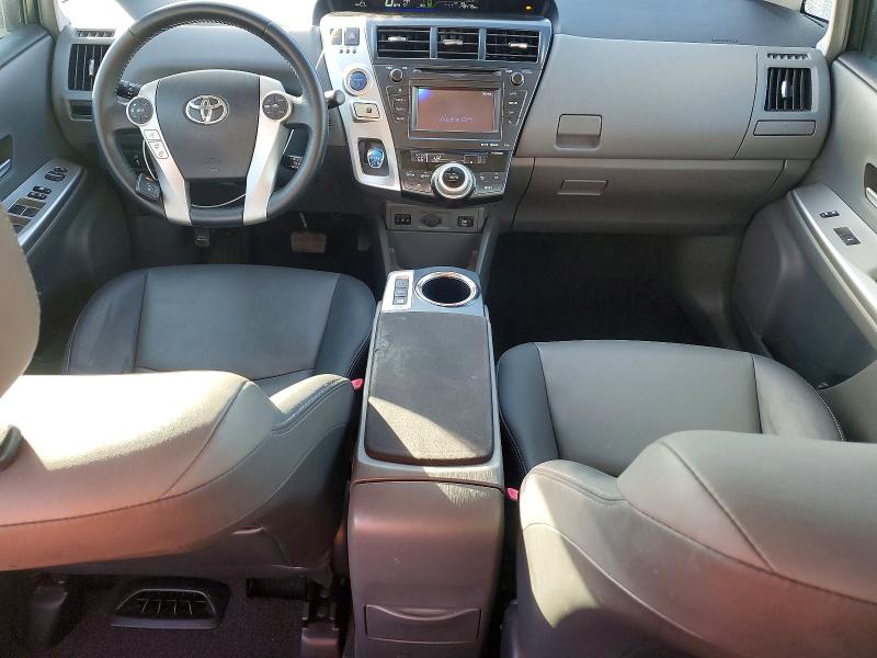 Photo 8 from auction – 2013 TOYOTA PRIUS V with VIN JTDZN3EU3D3267823