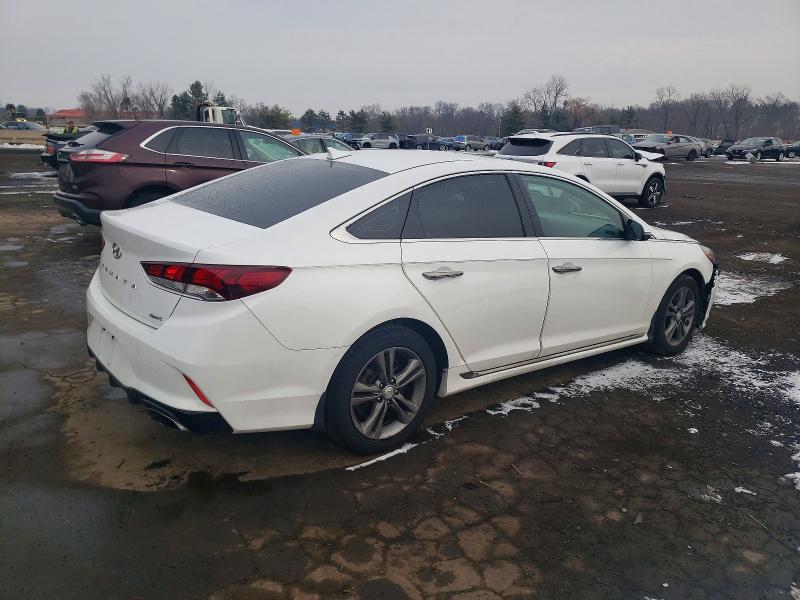 Photo 3 from auction – 2019 HYUNDAI SONATA LIM with VIN 5NPE34AF3KH758685