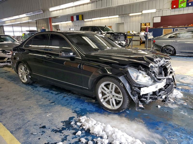 Photo 4 from auction – 2013 MERCEDES-BENZ C 300 4MAT with VIN WDDGF8AB3DA834233