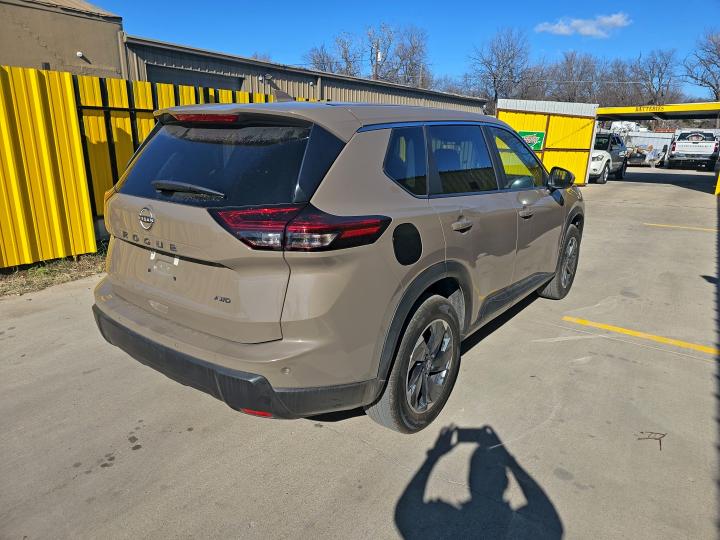 Photo 4 from auction – 2025 NISSAN ROGUE SV with VIN 5N1BT3BB3SC809666