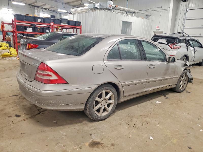 Photo 3 from auction – 2007 MERCEDES-BENZ C 280 4MAT with VIN WDBRF92H07F864744