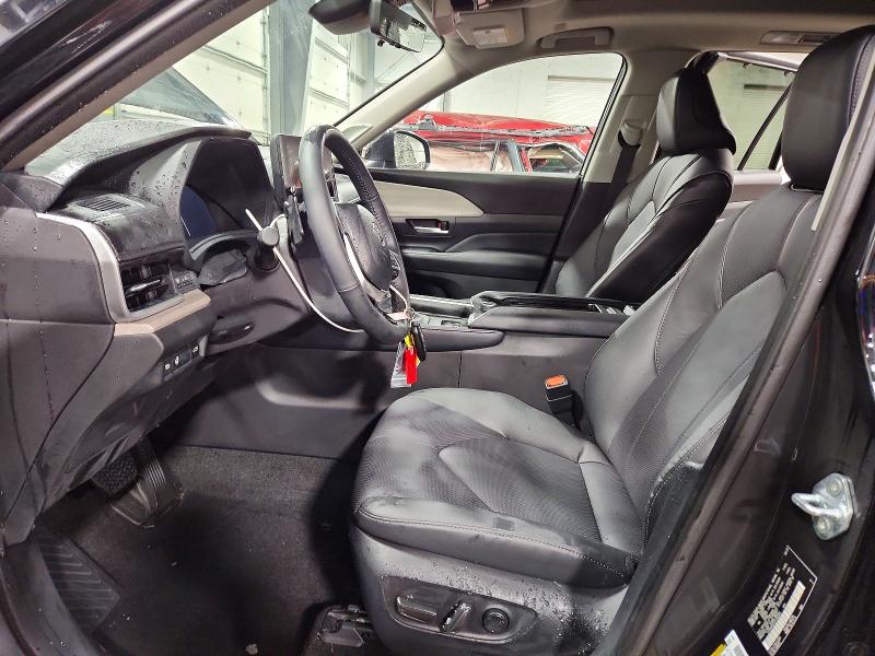 Photo 7 from auction – 2026 TOYOTA GRAND HIGH with VIN 5TDAAAB53TS108355