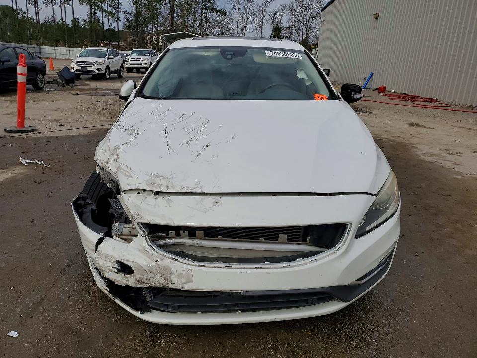 Photo 5 from auction – 2015 VOLVO S60 PREMIE with VIN YV140MFK2F1365584
