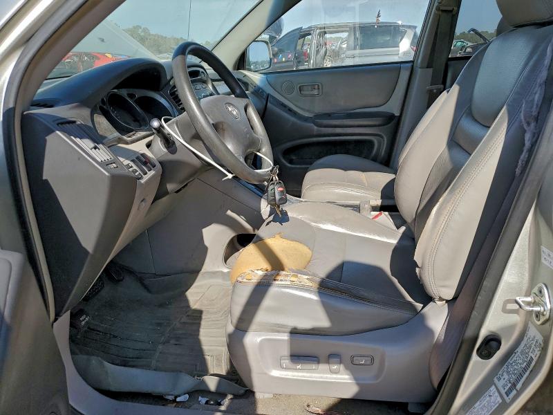 Photo 7 from auction – 2003 TOYOTA HIGHLANDER with VIN JTEGF21A930081581