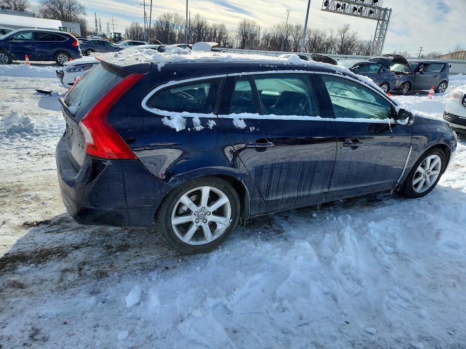 Photo 3 from auction – 2017 VOLVO V60 with VIN YV140MEK2H1351513