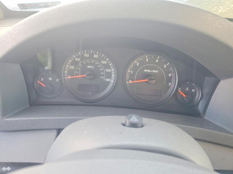 Photo 9 from auction – 2005 JEEP GRAND CHER with VIN 1J4GR48K05C504100