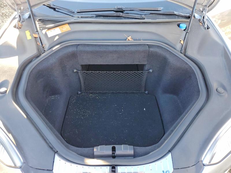 Photo 11 from auction – 2013 TESLA MODEL S with VIN 5YJSA1AC8DFP10906