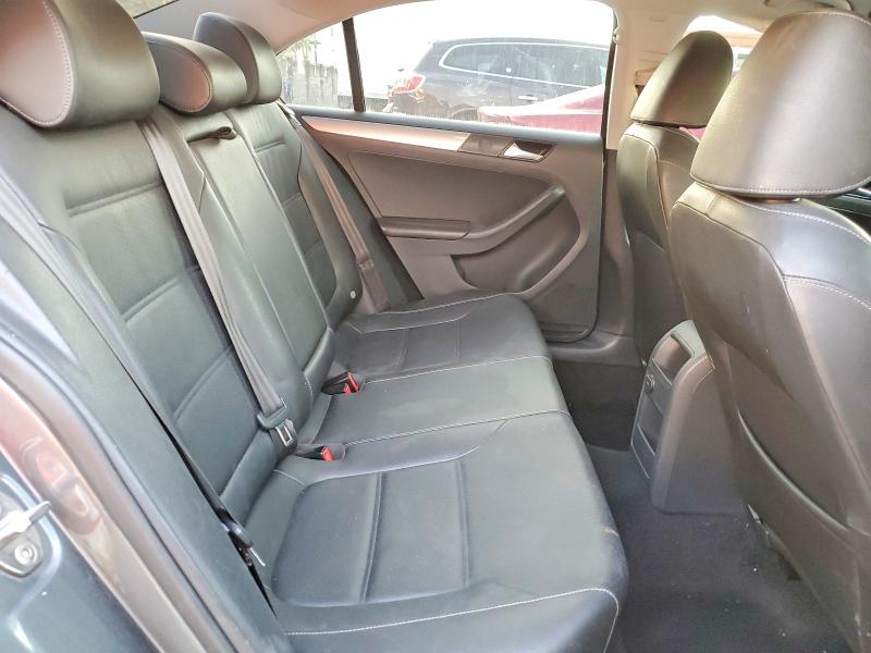 Photo 10 from auction – 2018 VOLKSWAGEN JETTA SE with VIN 3VWDB7AJ0JM206538