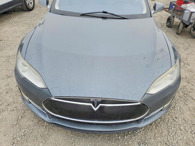 Photo 11 from auction – 2013 TESLA MODEL S with VIN 5YJSA1DP6DFP07422