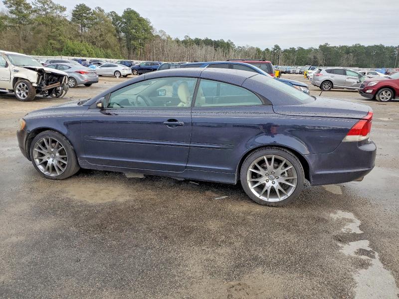Photo 2 from auction – 2006 VOLVO C70 T5 with VIN YV1MC68226J001570