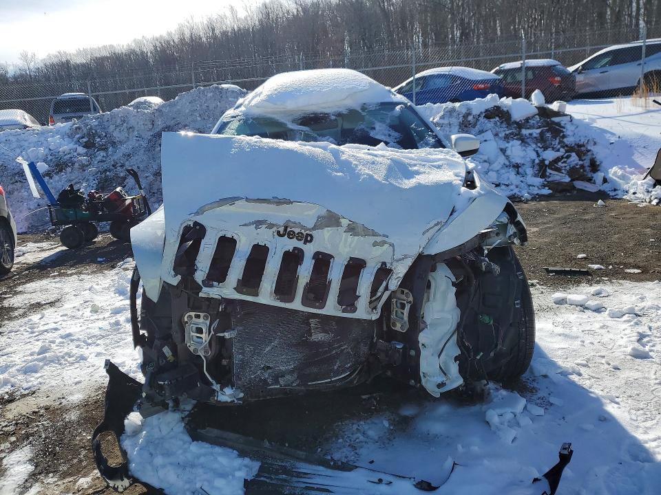 Photo 5 from auction – 2015 JEEP CHEROKEE L with VIN 1C4PJMCB6FW613178
