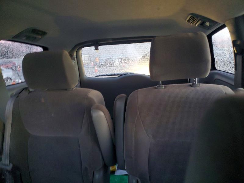 Photo 10 from auction – 2004 TOYOTA SIENNA CE with VIN 5TDZA23CX4S203518