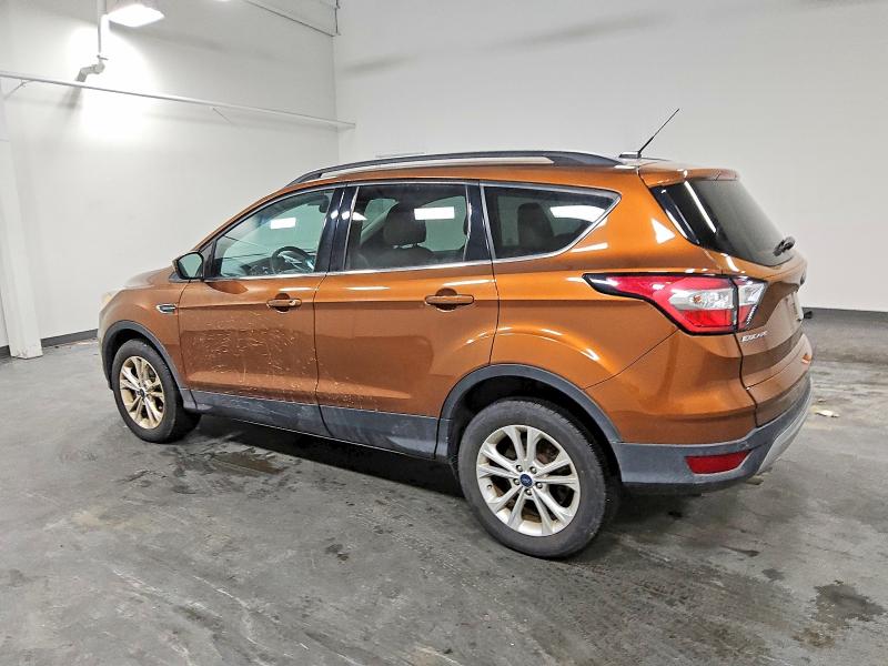 Photo 2 from auction – 2017 FORD ESCAPE SE with VIN 1FMCU9G95HUD67972
