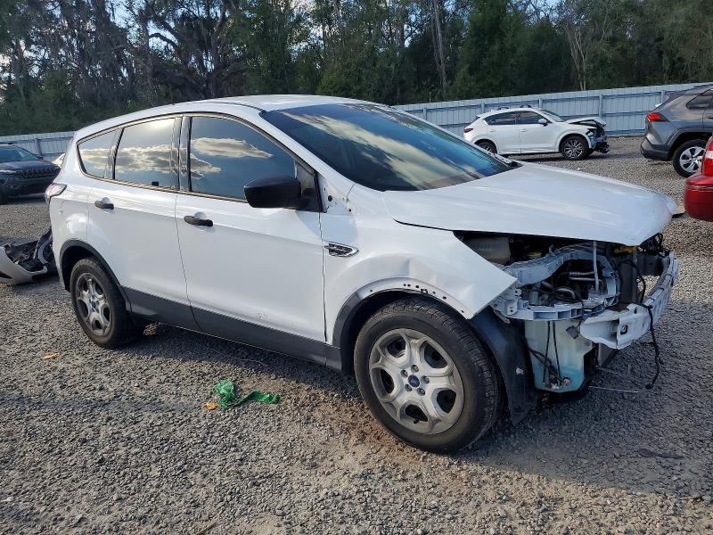 Photo 4 from auction – 2017 FORD ESCAPE S with VIN 1FMCU0F73HUD04865
