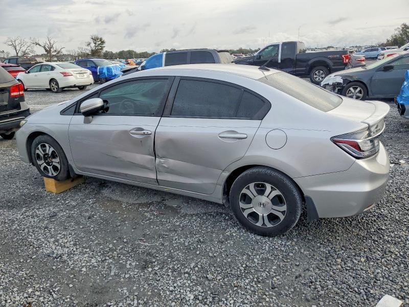 Photo 2 from auction – 2015 HONDA CIVIC HYBR with VIN 19XFB4F26FE001741
