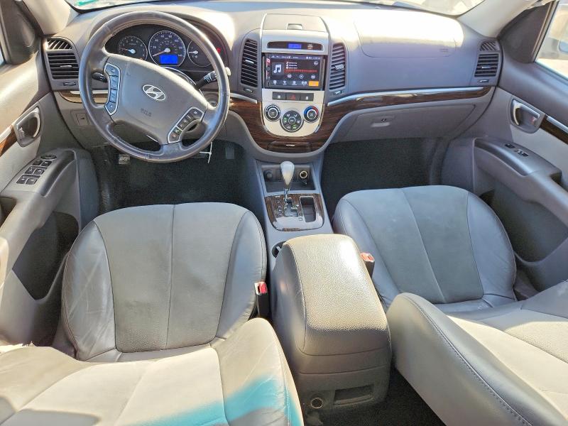 Photo 8 from auction – 2012 HYUNDAI SANTA FE S with VIN 5XYZH4AG2CG136745