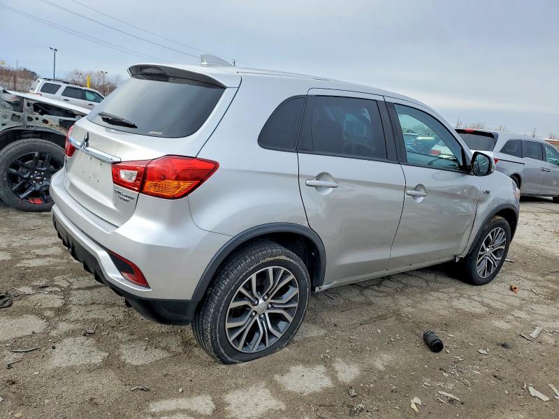Photo 3 from auction – 2019 MITSUBISHI OUTLANDER with VIN JA4AR3AU2KU015635