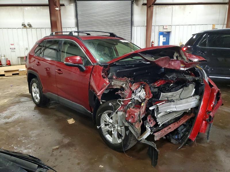 Photo 4 from auction – 2019 TOYOTA RAV4 XLE with VIN JTMP1RFV6KD036757