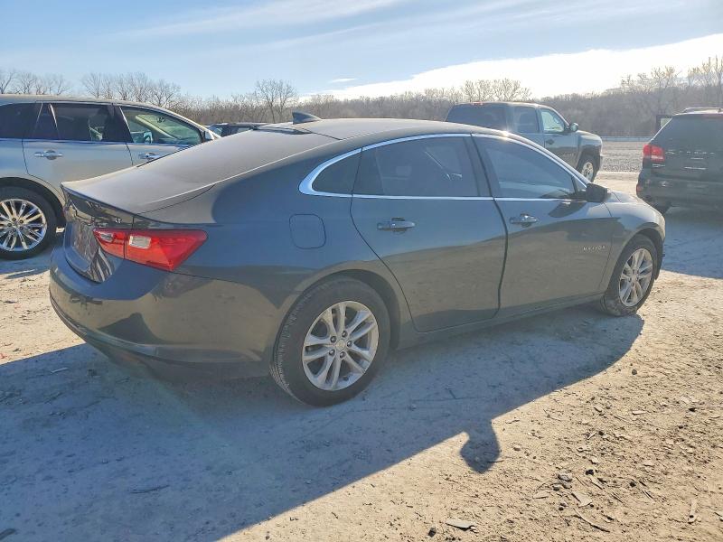Photo 3 from auction – 2017 CHEVROLET MALIBU with VIN 1G1ZE5ST1HF102826