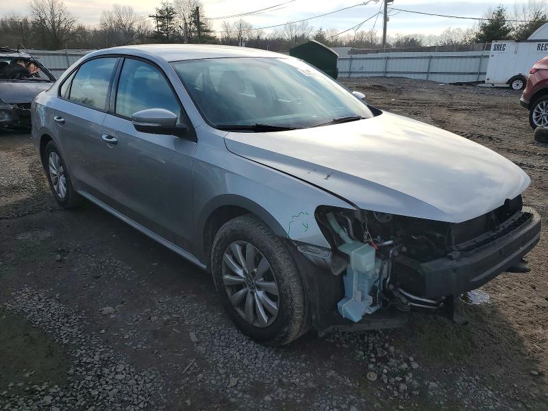 Photo 4 from auction – 2012 VOLKSWAGEN PASSAT S with VIN 1VWAP7A37CC077952
