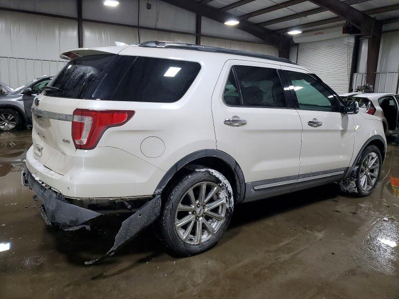 Photo 3 from auction – 2017 FORD EXPLORER L with VIN 1FM5K8F8XHGD81771