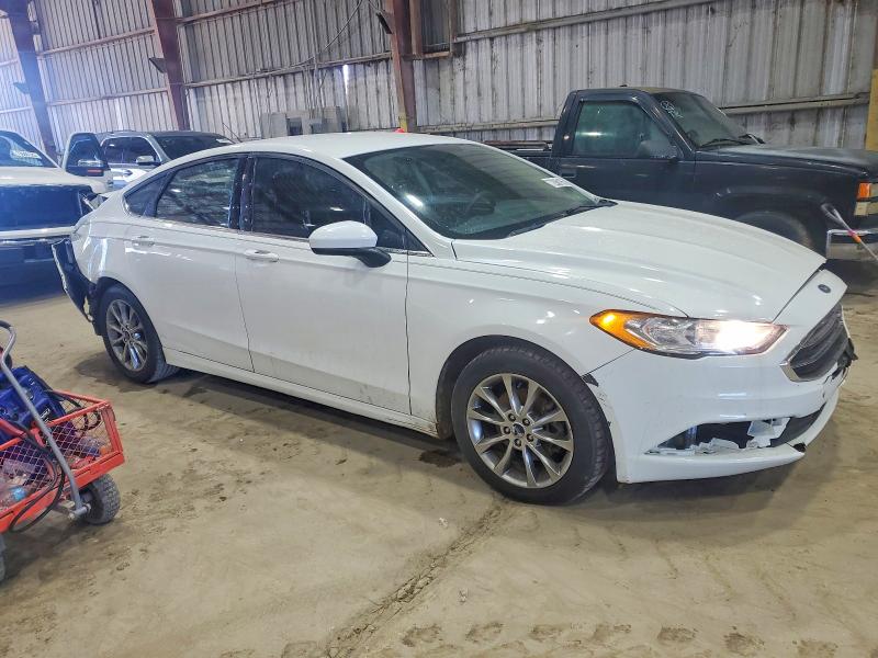 Photo 4 from auction – 2017 FORD FUSION with VIN 3FA6P0HD2HR240083