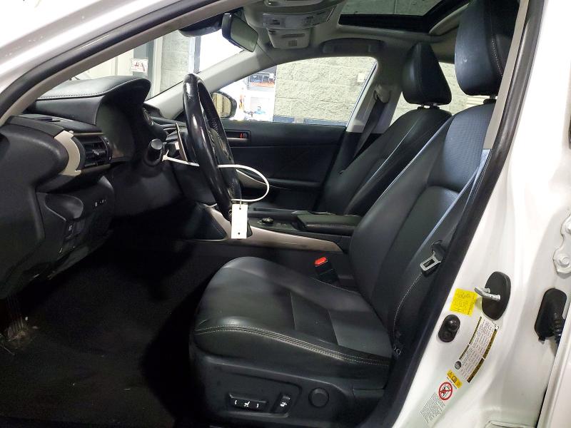 Photo 7 from auction – 2017 LEXUS IS 300 with VIN JTHCM1D29H5021770