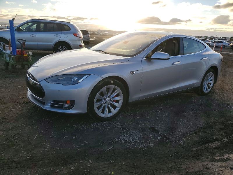 TESLA MODEL S 85 2015 with VIN 5YJSA1H2XFFP75269 - Photo from auction