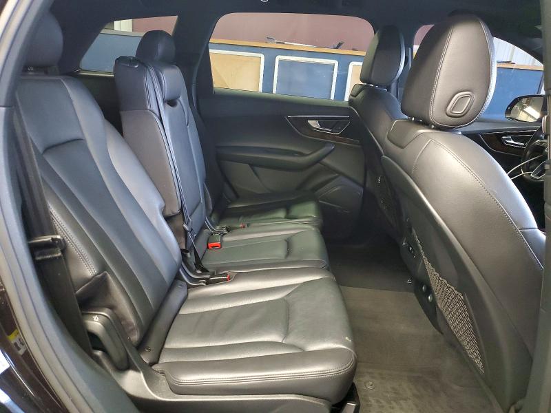 Photo 11 from auction – 2018 AUDI Q7 PREMIUM with VIN WA1LAAF7XJD043902