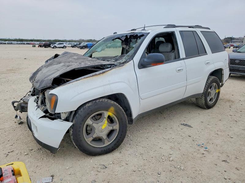 Photo 1 from auction – 2005 CHEVROLET TRAILBLAZE with VIN 1GNDT13S352105467