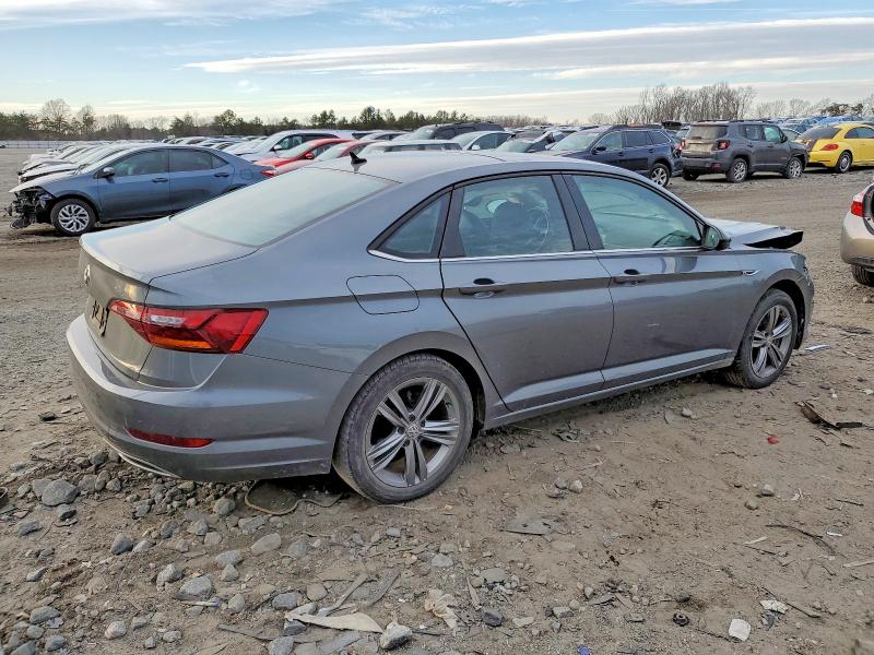 Photo 3 from auction – 2019 VOLKSWAGEN JETTA with VIN 3VWCB7BU2KM209530
