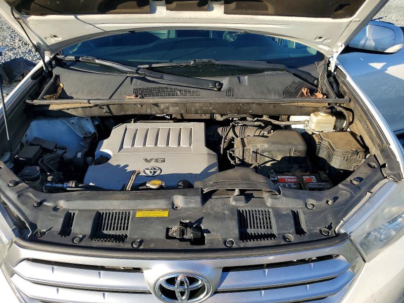 Photo 12 from auction – 2012 TOYOTA HIGHLANDER with VIN 5TDBK3EH9CS107567