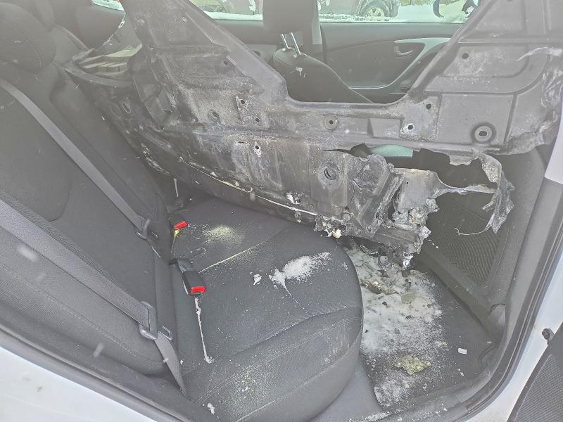 Photo 10 from auction – 2015 HYUNDAI ELANTRA with VIN 5NPDH4AE5FH567473