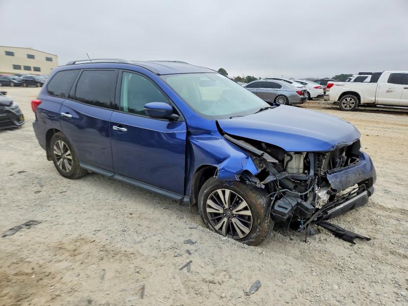 Photo 4 from auction – 2017 NISSAN PATHFINDER with VIN 5N1DR2MM2HC609497