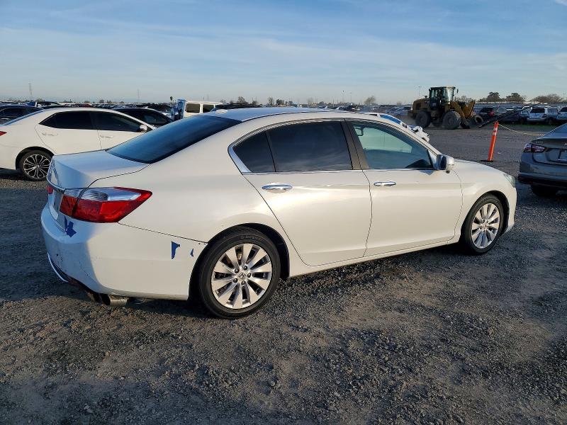 Photo 3 from auction – 2014 HONDA ACCORD EXL with VIN 1HGCR2F88EA044441